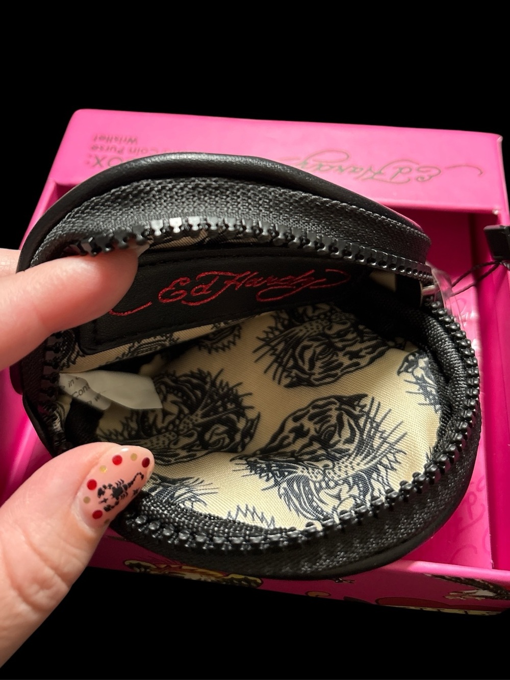 Ed Hardy Love Kills Slowly Black Round Coin Purse Wristlet Y2K NWT - Picture 3 of 3